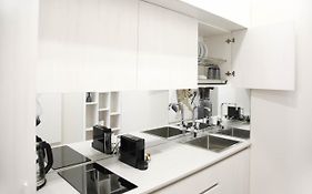 Apartments на Трояндовій